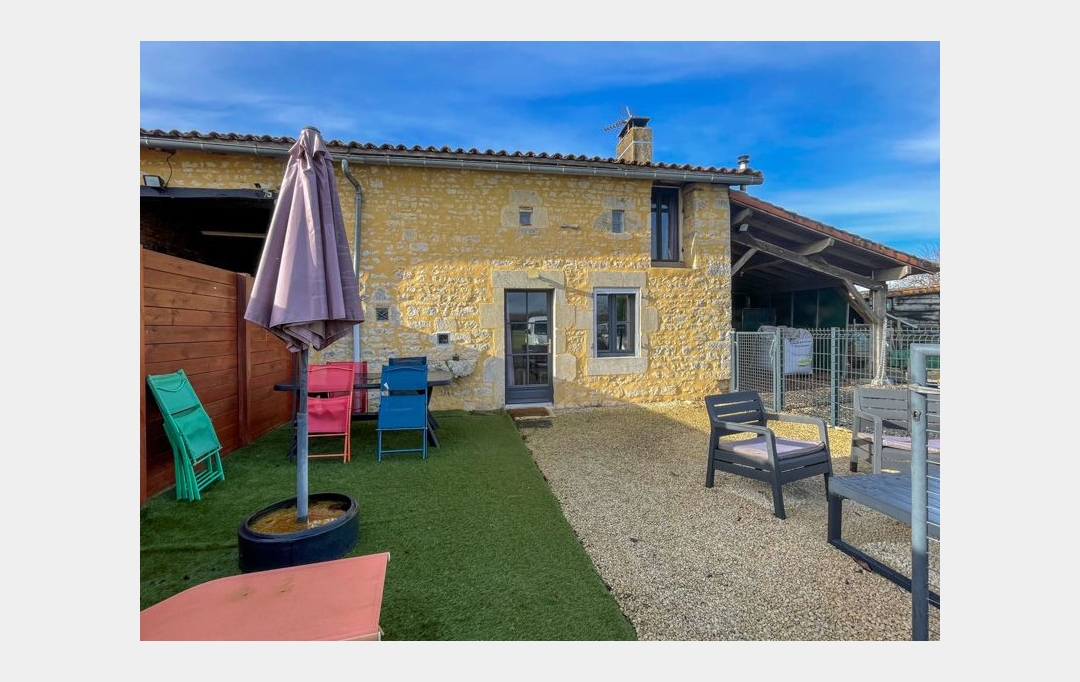 Agence Immobilière Berland Bennett : Maison / Villa | CIVRAY (86400) | 212 m2 | 252 000 € 
