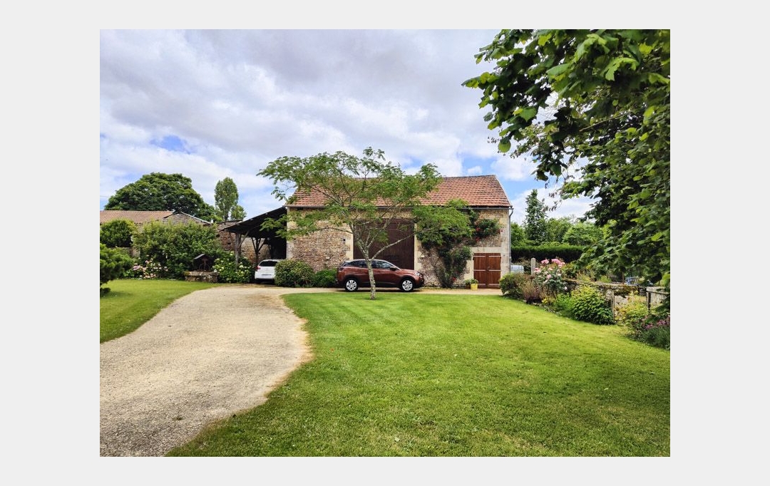 Agence Immobilière Berland Bennett : Maison / Villa | CIVRAY (86400) | 260 m2 | 265 000 € 