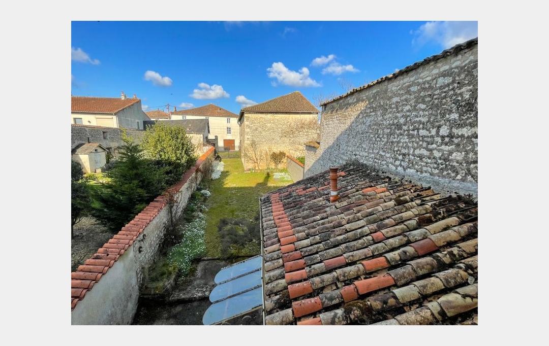 Agence Immobilière Berland Bennett : Maison / Villa | SAUZE-VAUSSAIS (79190) | 110 m2 | 82 500 € 