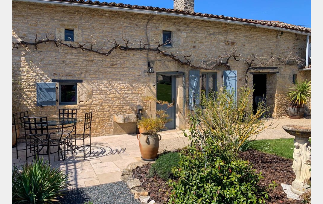 Agence Immobilière Berland Bennett : Maison / Villa | LEZAY (79120) | 234 m2 | 342 875 € 