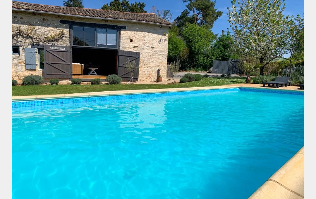 Agence Immobilière Berland Bennett : Maison / Villa | LEZAY (79120) | 234 m2 | 342 875 € 