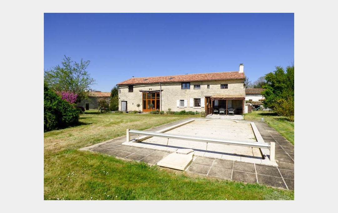 Agence Immobilière Berland Bennett : Maison / Villa | CHEF-BOUTONNE (79110) | 224 m2 | 233 640 € 