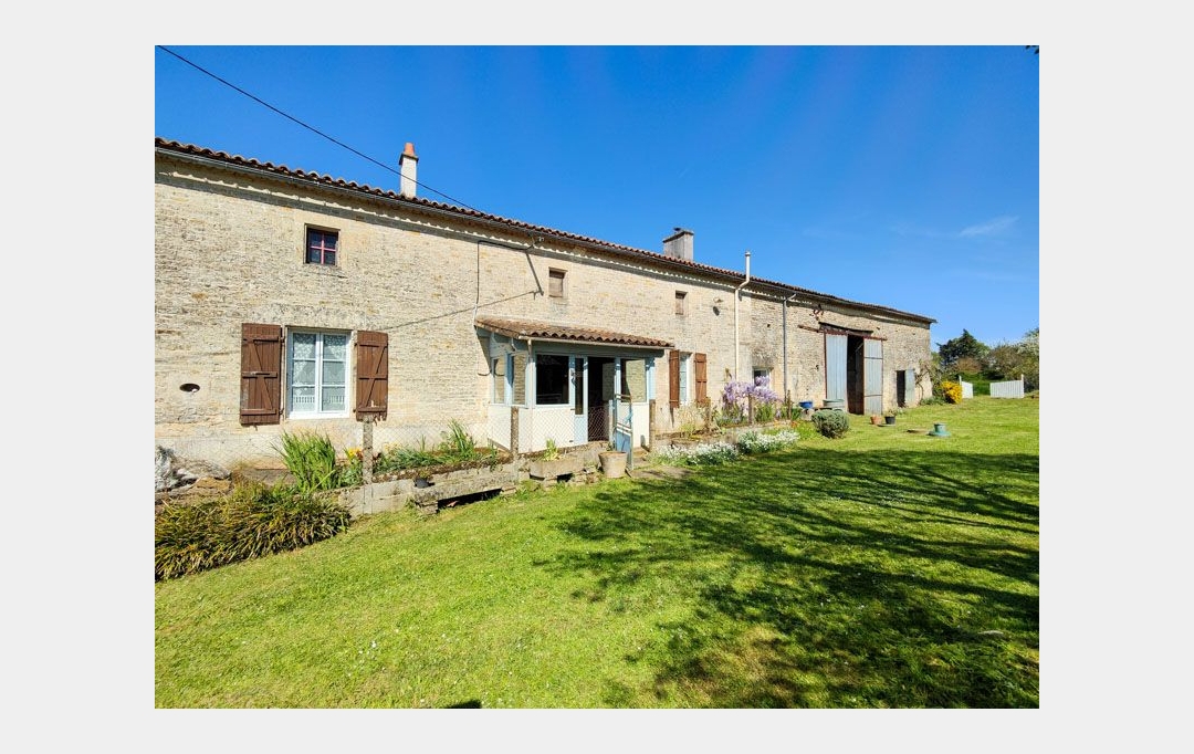 Agence Immobilière Berland Bennett : Maison / Villa | SAUZE-VAUSSAIS (79190) | 135 m2 | 109 000 € 