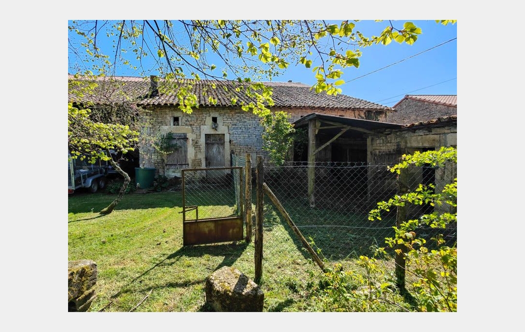 Agence Immobilière Berland Bennett : Maison / Villa | SAUZE-VAUSSAIS (79190) | 135 m2 | 109 000 € 