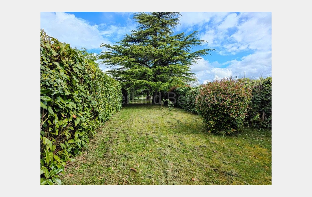 Agence Immobilière Berland Bennett : Maison / Villa | SAUZE-VAUSSAIS (79190) | 140 m2 | 98 400 € 