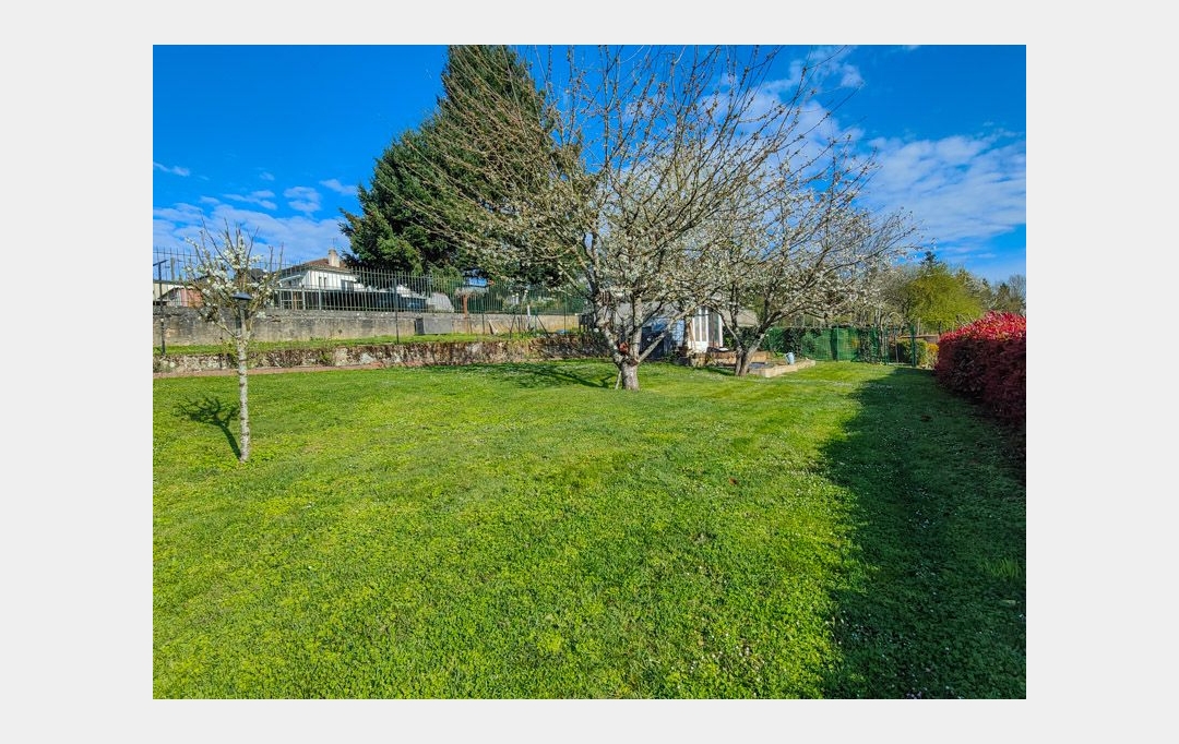 Agence Immobilière Berland Bennett : Maison / Villa | CIVRAY (86400) | 105 m2 | 119 500 € 