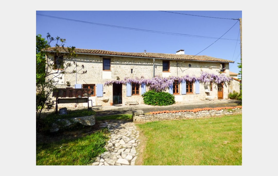 Agence Immobilière Berland Bennett : Maison / Villa | LA FORET-DE-TESSE (16240) | 190 m2 | 186 725 € 