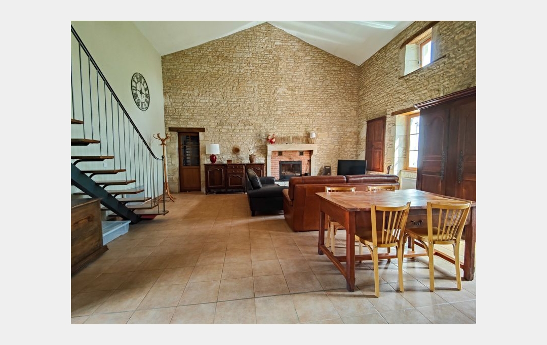 Agence Immobilière Berland Bennett : Maison / Villa | CIVRAY (86400) | 146 m2 | 223 000 € 
