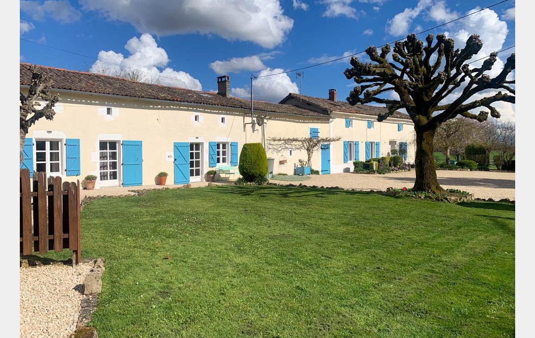 Agence Immobilière Berland Bennett : Maison / Villa | SAUZE-VAUSSAIS (79190) | 303 m2 | 379 800 € 