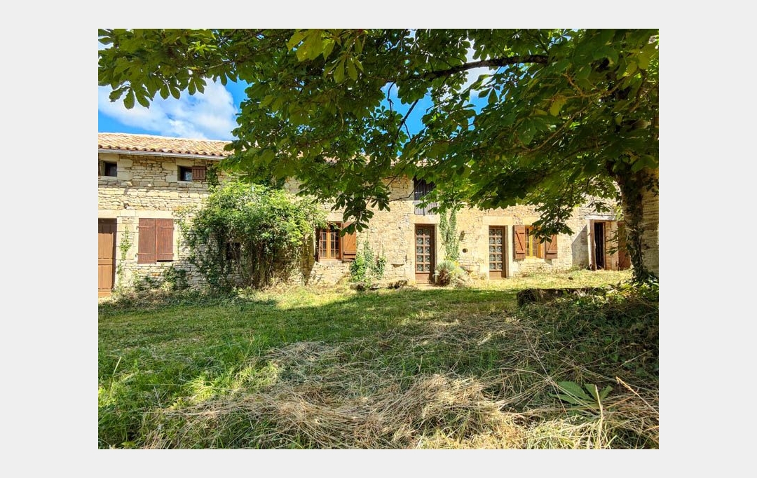 Agence Immobilière Berland Bennett : Maison / Villa | LEZAY (79120) | 204 m2 | 144 800 € 