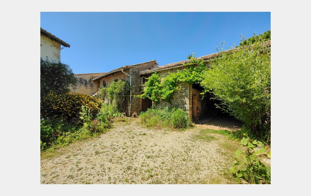 Agence Immobilière Berland Bennett : House | LEZAY (79120) | 106 m2 | 119 350 € 