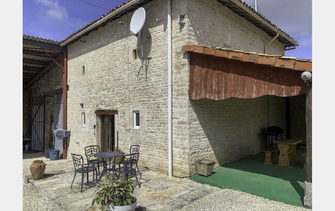 Agence Immobilière Berland Bennett : Maison / Villa | SAUZE-VAUSSAIS (79190) | 439 m2 | 390 350 € 