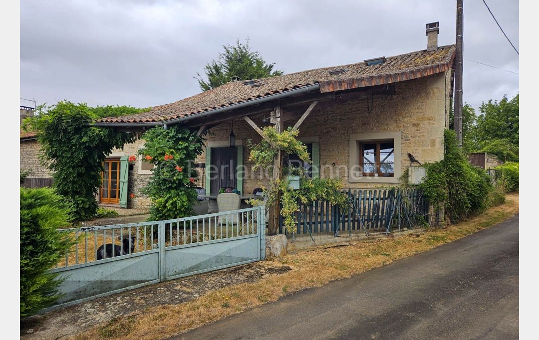 Agence Immobilière Berland Bennett : Maison / Villa | SAUZE-VAUSSAIS (79190) | 160 m2 | 233 600 € 