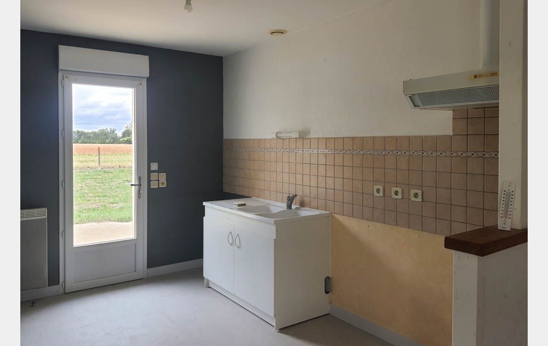 Agence Immobilière Berland Bennett : Maison / Villa | SAUZE-VAUSSAIS (79190) | 95 m2 | 155 000 € 
