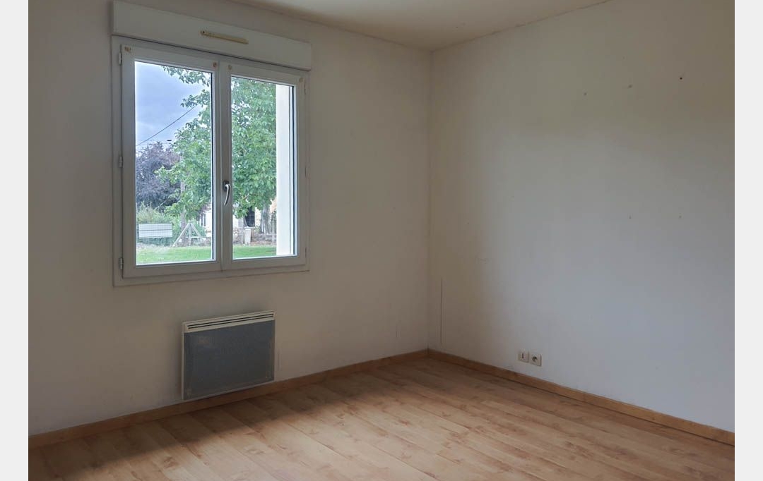 Agence Immobilière Berland Bennett : Maison / Villa | SAUZE-VAUSSAIS (79190) | 95 m2 | 155 000 € 