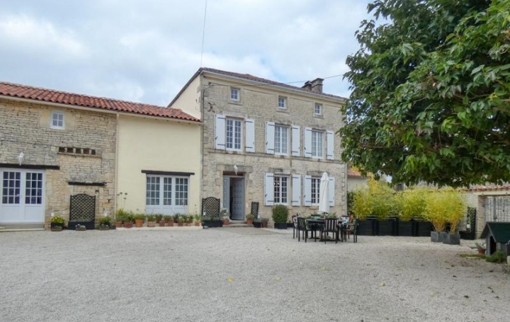 Agence Immobilière Berland Bennett : Maison / Villa | CHEF-BOUTONNE (79110) | 292 m2 | 348 150 € 