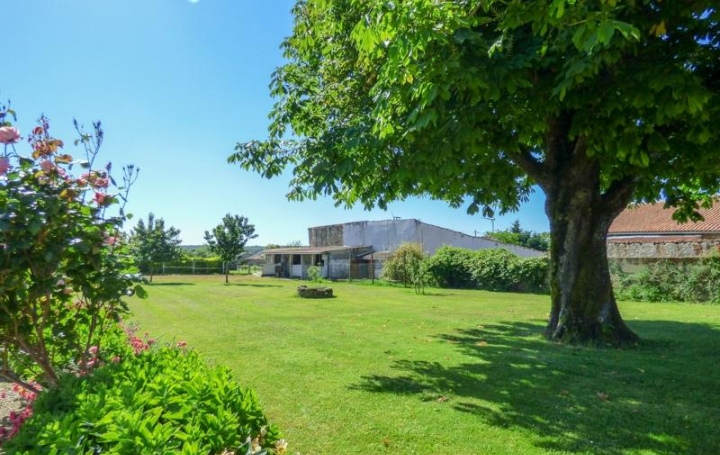 Agence Immobilière Berland Bennett : Maison / Villa | SAUZE-VAUSSAIS (79190) | 170 m2 | 192 060 € 