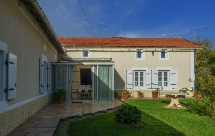 Agence Immobilière Berland Bennett : Maison / Villa | CHEF-BOUTONNE (79110) | 92 m2 | 66 480 € 
