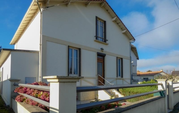 Agence Immobilière Berland Bennett : Maison / Villa | SAUZE-VAUSSAIS (79190) | 118 m2 | 103 550 € 