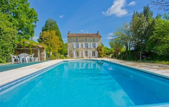 Agence Immobilière Berland Bennett : Maison / Villa | VILLEFAGNAN (16240) | 243 m2 | 348 150 € 