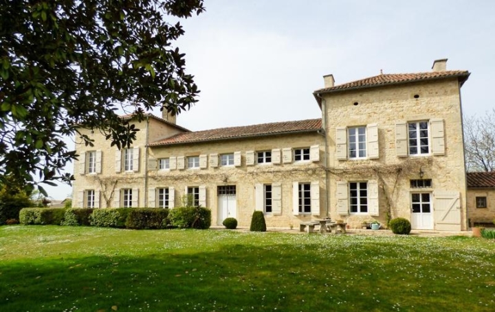 Agence Immobilière Berland Bennett : Maison / Villa | SAUZE-VAUSSAIS (79190) | 512 m2 | 840 000 € 