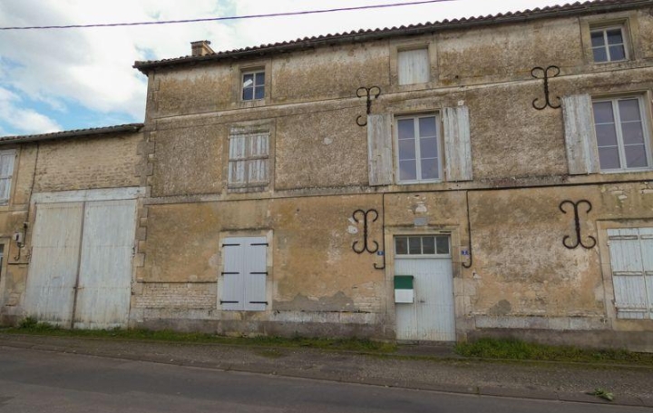 Maison SAUZE-VAUSSAIS 205 m2 109 000 € Maison SAUZE-VAUSSAIS 205 m2 109 000 €