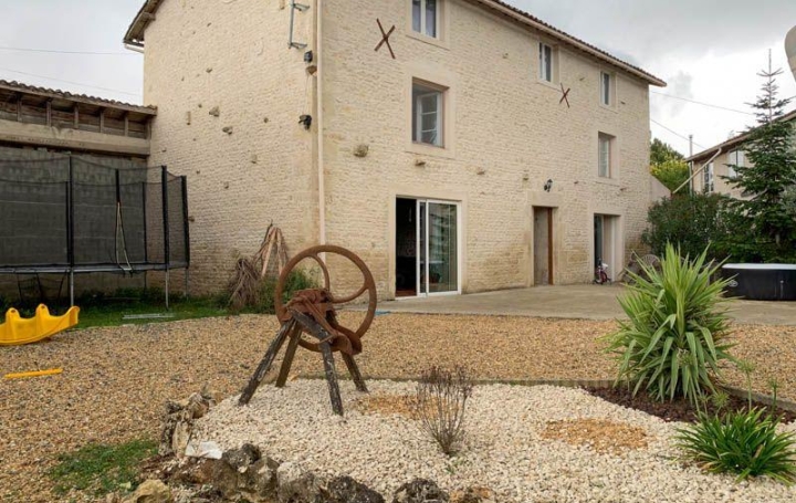 Maison SAUZE-VAUSSAIS 152 m2 165 850 € Maison SAUZE-VAUSSAIS 152 m2 165 850 €