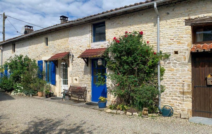 Maison CHEF-BOUTONNE 270 m2 233 200 € Maison CHEF-BOUTONNE 270 m2 233 200 €