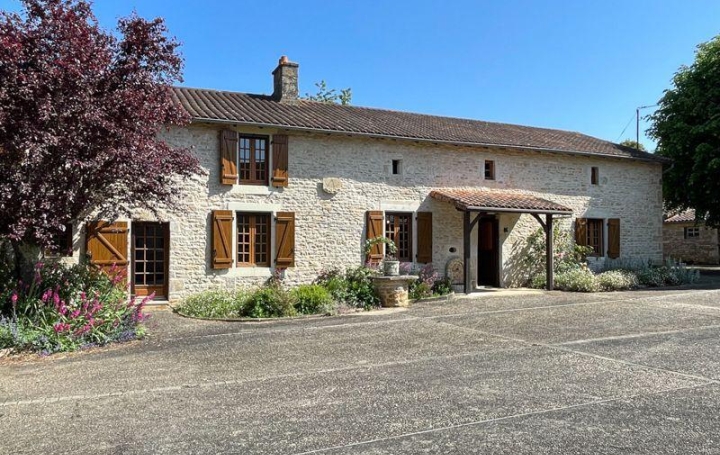 Maison LEZAY 230 m2 228 300 € Maison LEZAY 230 m2 228 300 €