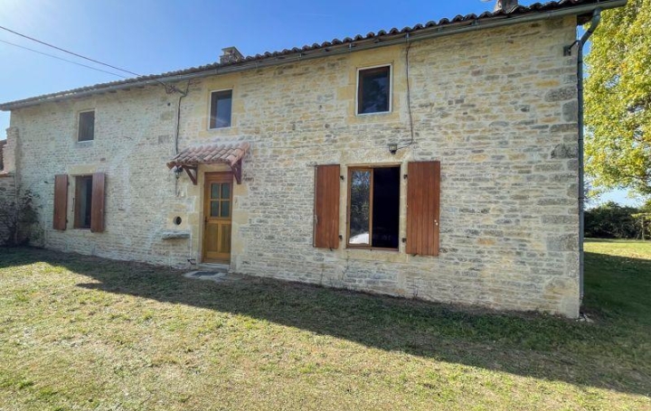 Maison   LEZAY  167 m2 139 880 € 