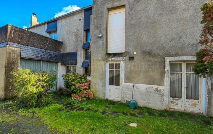 Maison SAUZE-VAUSSAIS 202 m2 171 200 € Maison SAUZE-VAUSSAIS 202 m2 171 200 €
