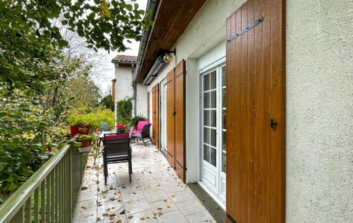 Maison CHEF-BOUTONNE 128 m2 233 600 € Maison CHEF-BOUTONNE 128 m2 233 600 €