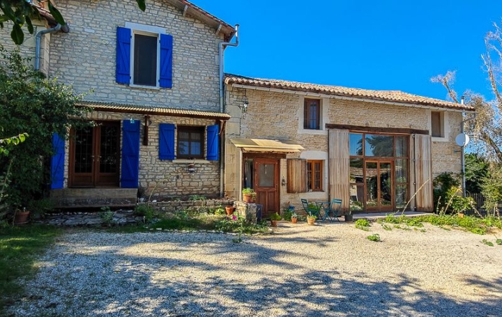 Maison SAUZE-VAUSSAIS 290 m2 285 000 € Maison SAUZE-VAUSSAIS 290 m2 285 000 €
