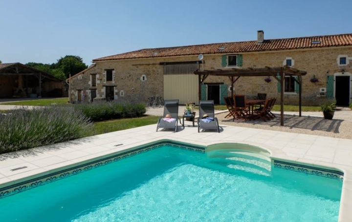 Maison SAUZE-VAUSSAIS 417 m2 448 000 € Maison SAUZE-VAUSSAIS 417 m2 448 000 €