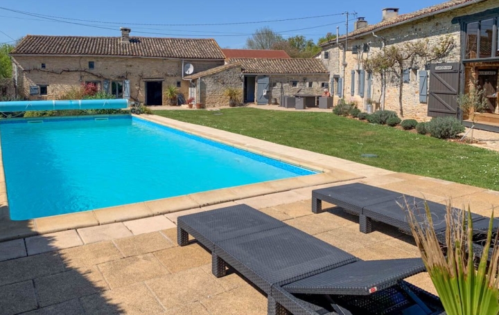  Agence Immobilière Berland Bennett Maison / Villa | LEZAY (79120) | 234 m2 | 342 875 € 